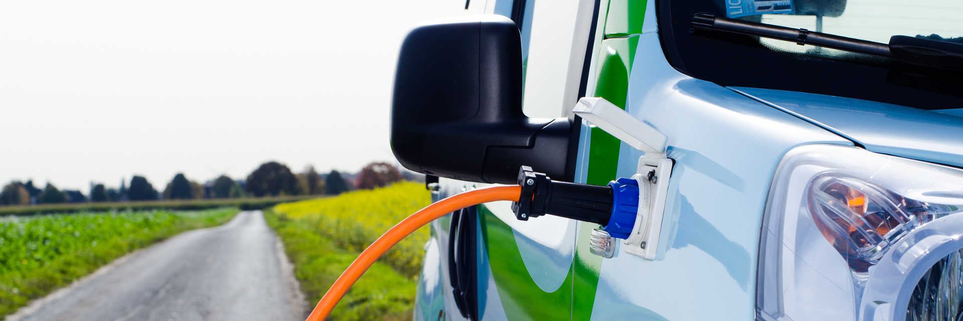 veicolo elettrico in carica